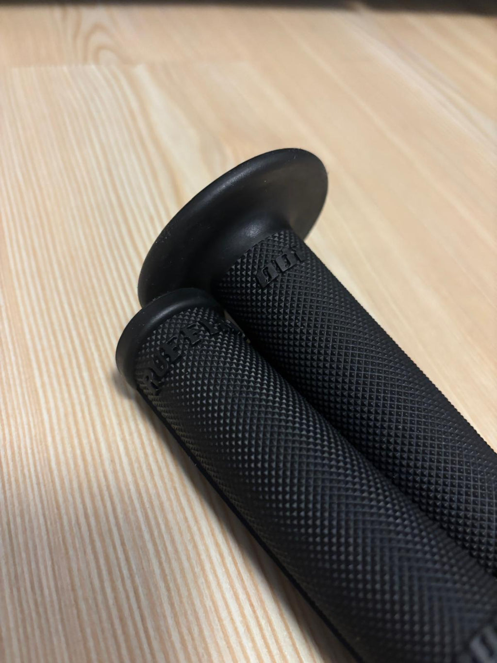 ODI grips RUFFIAN half waffle black